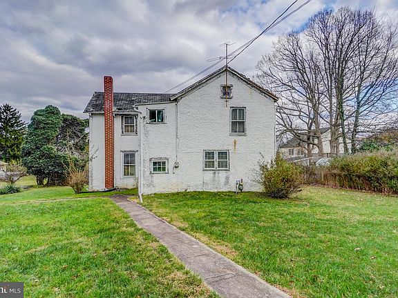 3rd image of 24 Martins Ln