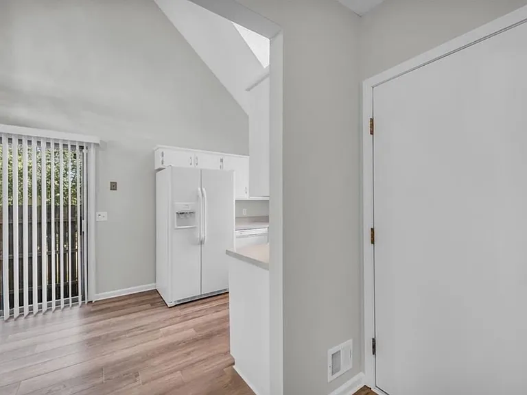 10002 W 86th St — Photo 12