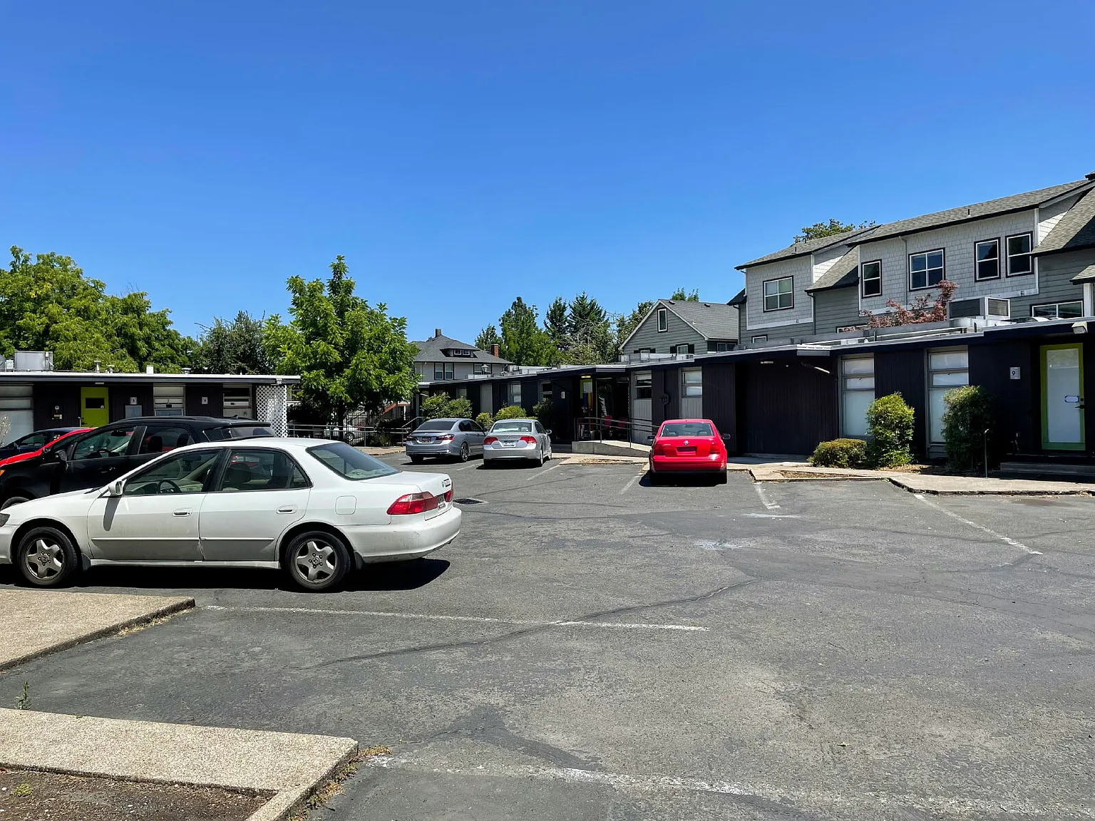 3 bed, 2.0 bath, $1,650 — Photo 2