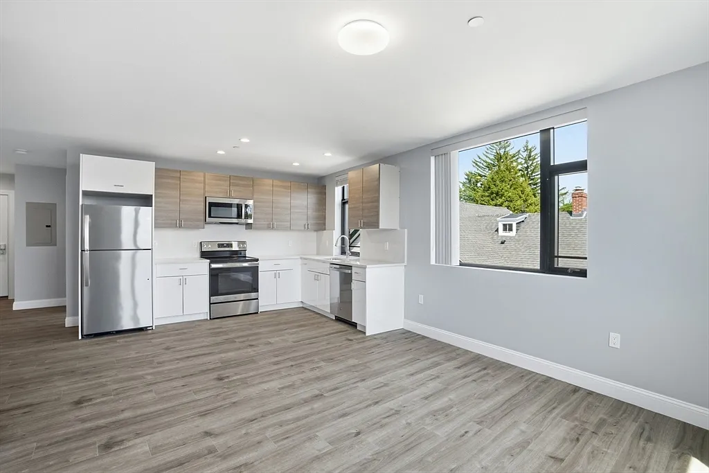 1 bed, 1.0 bath, 587 sqft, $2,875 — Photo 1