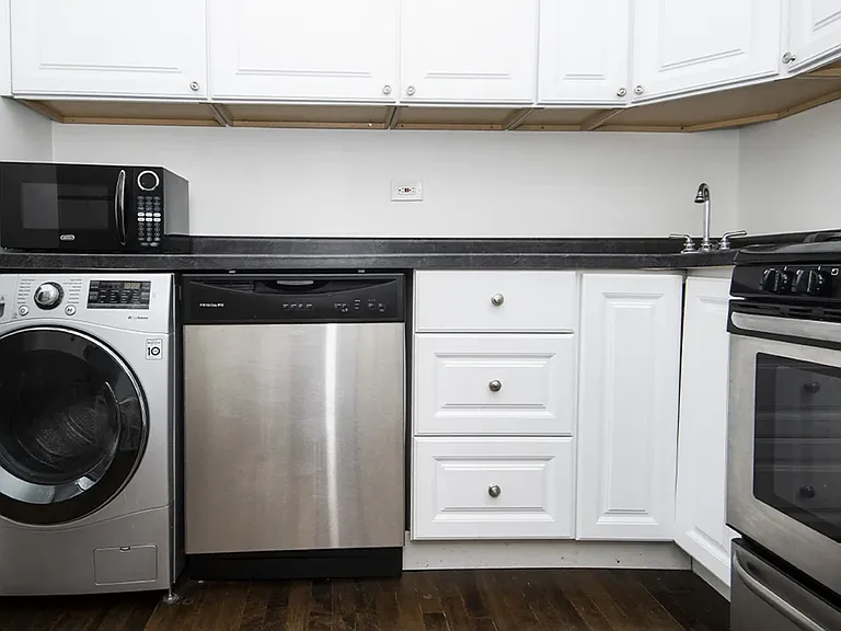 3703 N Hoyne Ave #3 — Photo 1