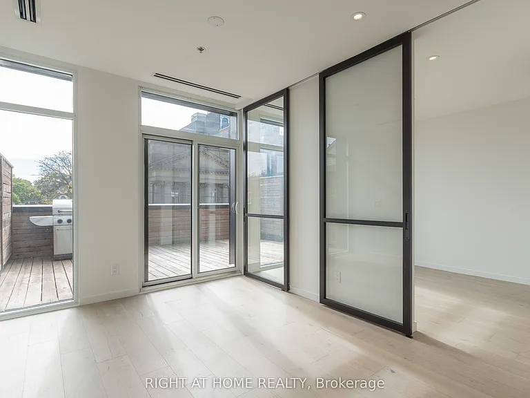 778 Queen St E #206 — Photo 16