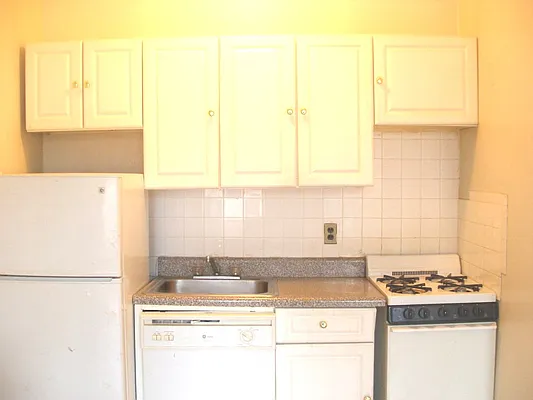 Rented by Prince Real Estate Associates LLC | media 18