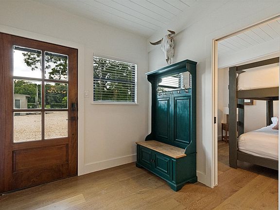 5th image of 303 Lago Verde Rd