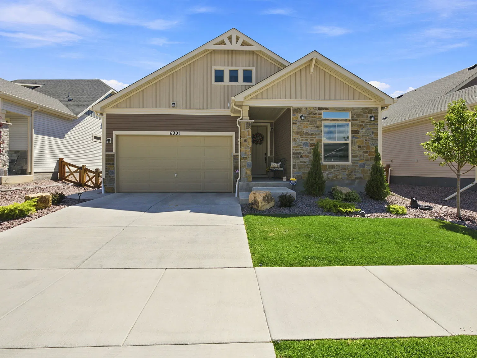 3 bed, 4176 sqft, $2,800 — Photo 2