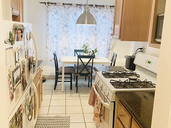 5th image of 237 S Elm Dr APT 4