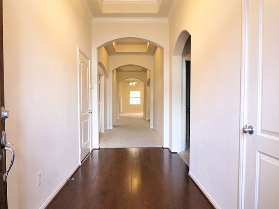 2nd image of 2922 Shadowbrook Chase Ln
