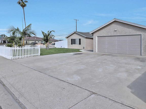 5th image of 705 Bryce Canyon Ave