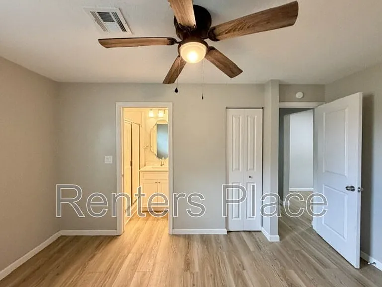 711 N Main St — Photo 10