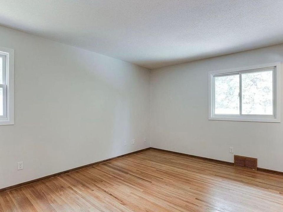1st image of 1312 141st St E