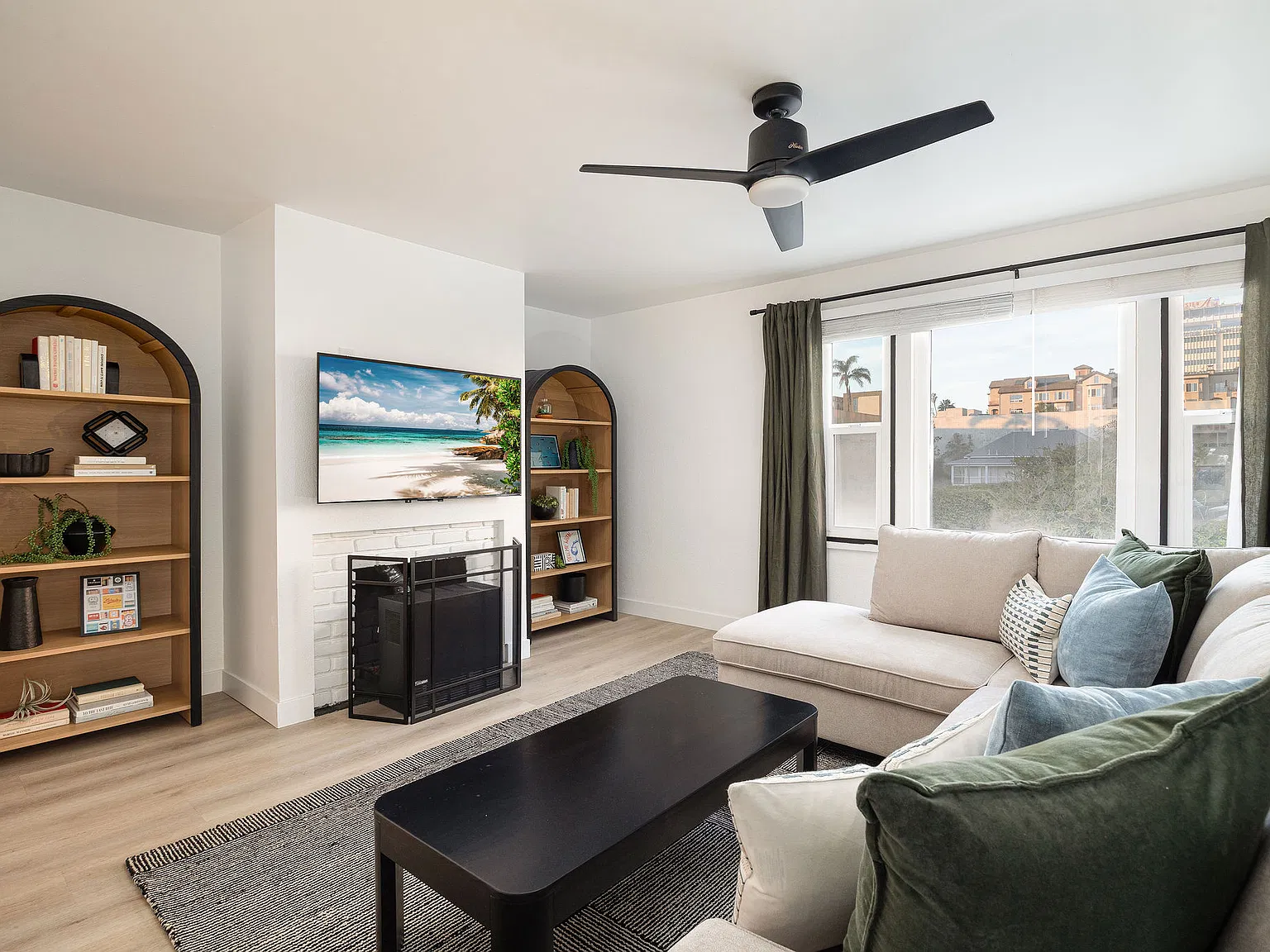 2 bed, 1000 sqft, $3,800 — Photo 1