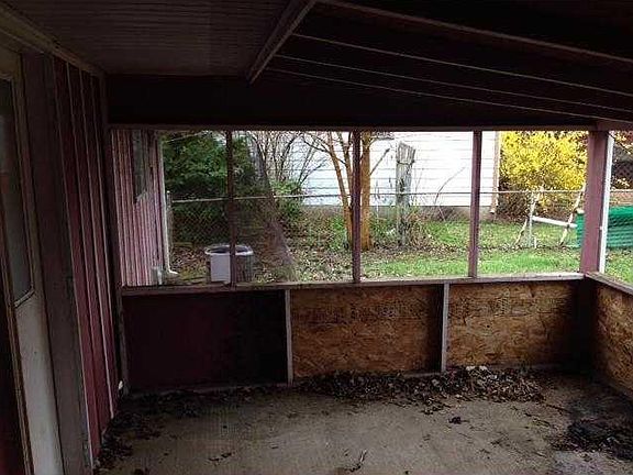3rd image of 3531 Ireland Dr