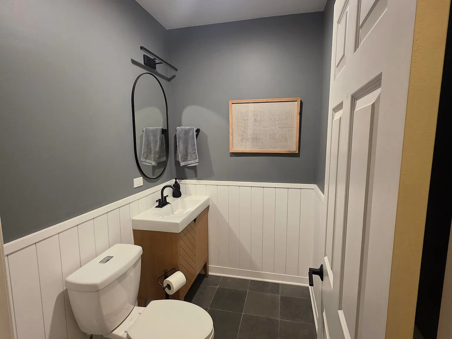 1 bed, 1.5 bath, 650 sqft, $2,300 — Photo 3
