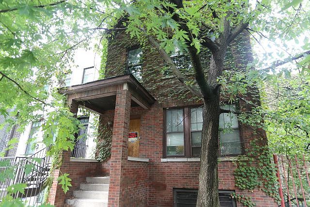 1st image of 2312 N Oakley Ave #1