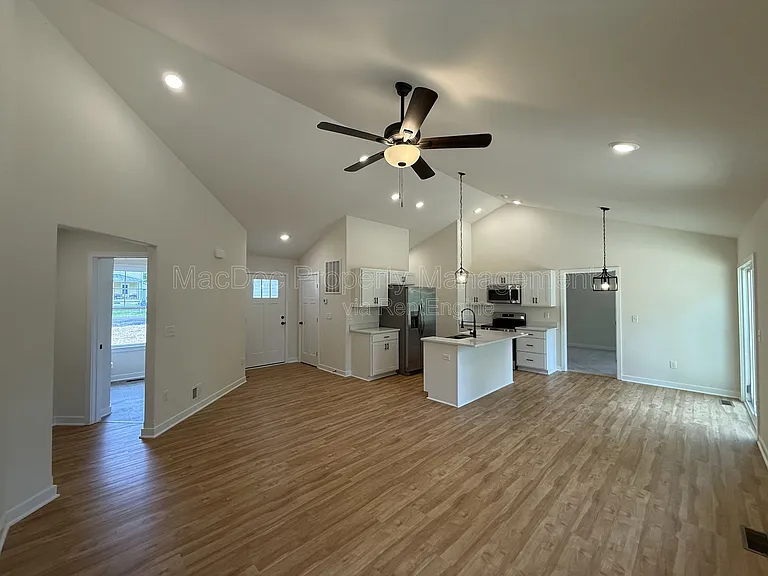 47 Birch Ln — Photo 4
