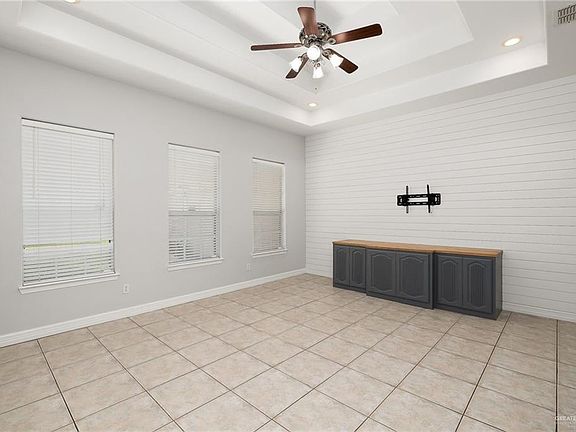 3rd image of 5106 N 24th Ln