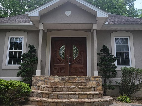 2nd image of 11 Milnor Cir