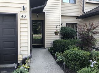 40 Sparrow Cir, Newton, NJ 07860