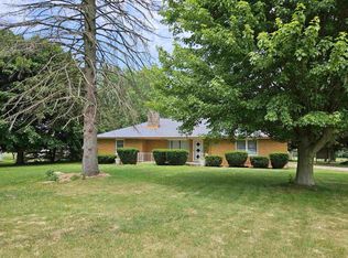 15735 Kelly Rd, Mishawaka, IN 46544