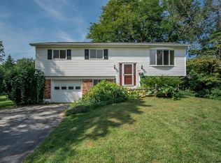 7 South Ct, Glenville, NY 12302