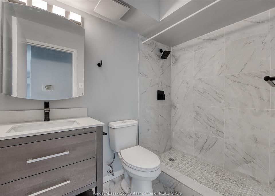 1st image of 2136 Wyandotte St W #22