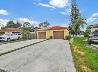 1219 Periwinkle Pl, Wellington, FL 33414