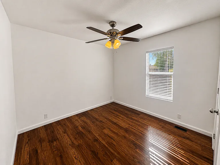 1972 Carnation Cir #B — Photo 10