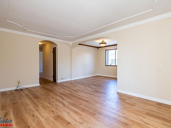 2nd image of 5392 Colony Park Cir