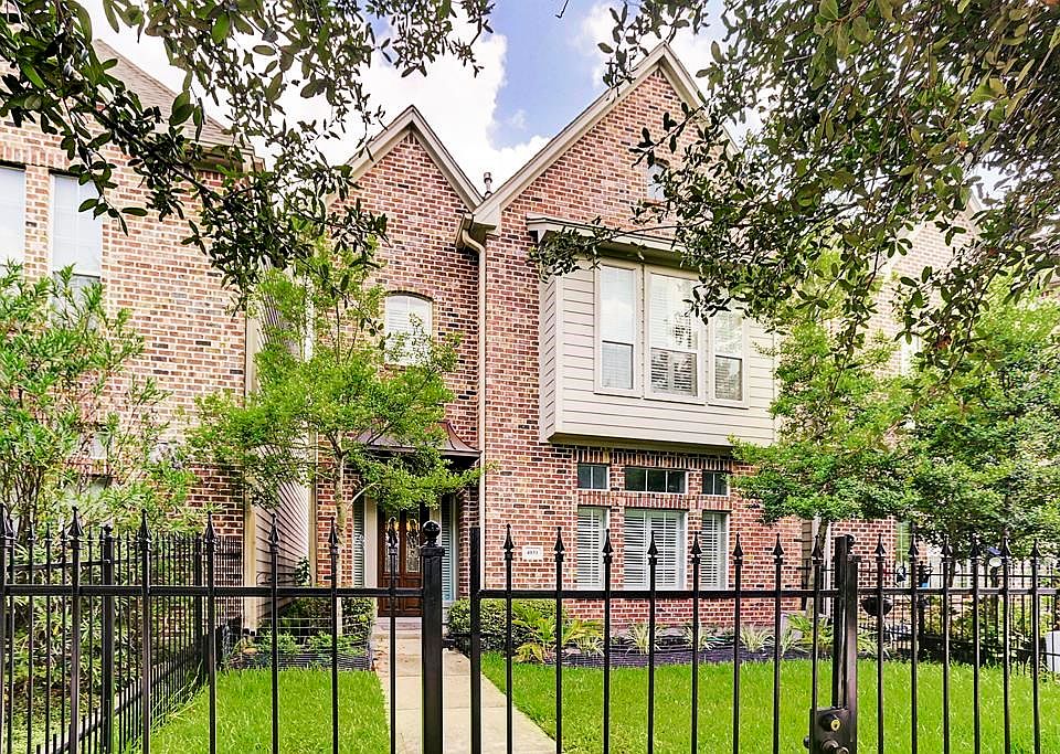 This gorgeous Garden Oaks area home features a fenced yard and rear entry garage.