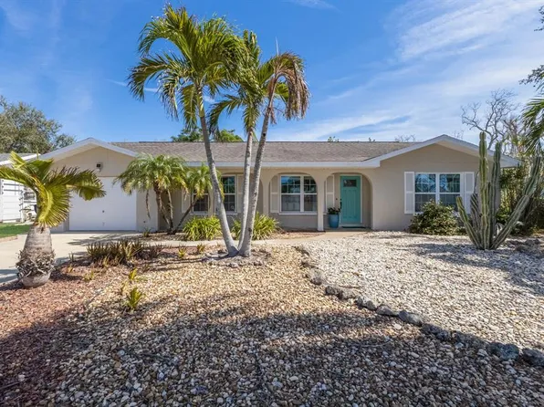 919 68th St NW, Bradenton, FL 34209