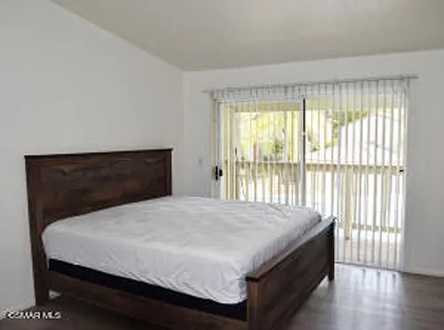 2 bed, 2.5 bath, 1244 sqft, $3,300 — Photo 4