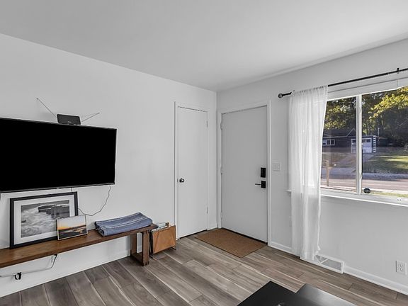 4th image of 9534 W 55th St #9536