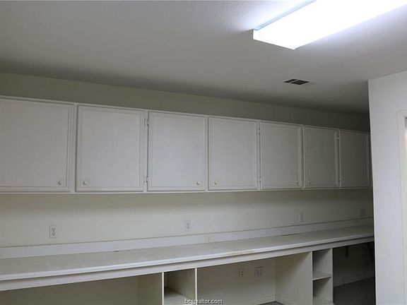4th image of 303 S Madison St Ste E