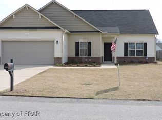 384 Roaknoke Dr, Raeford, NC 28376