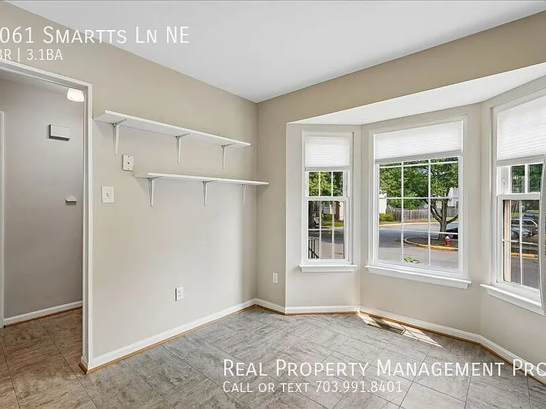 1061 Smartts Ln NE — Photo 12