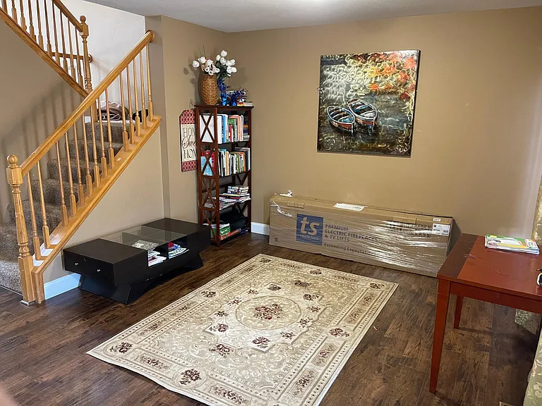 1332 Mason Grove Dr — Photo 3