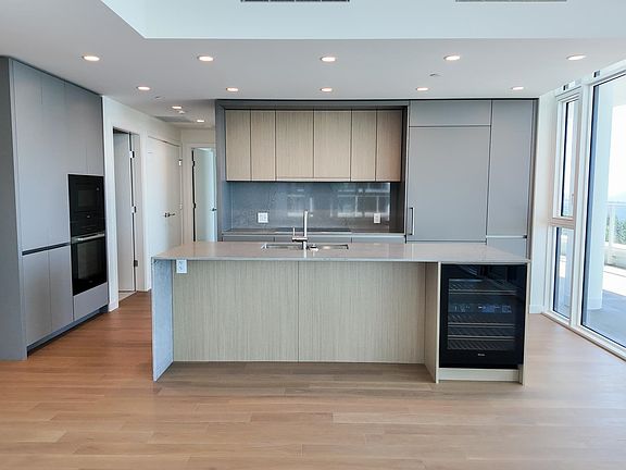 3rd image of 3963 Uplands Way #805
