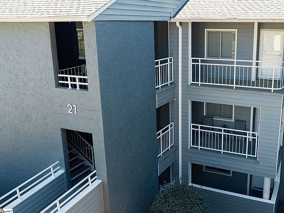 3rd image of 2101 Northlake Dr