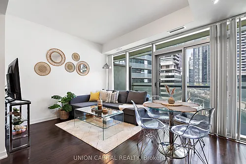 12 York St #501 Photo 1