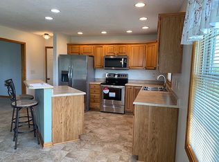 125 Addisons Ln, Seymour, IN 47274