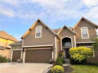 21121 W 108th Ter, Olathe, KS 66061