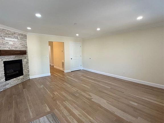 2nd image of 94 Thatcher Ave #94