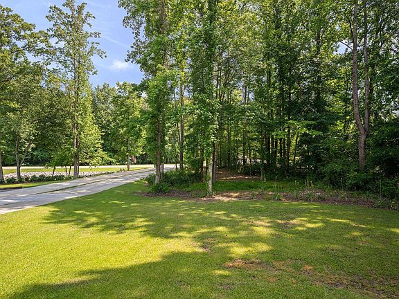 5th image of 8004 Parker Mill Trl
