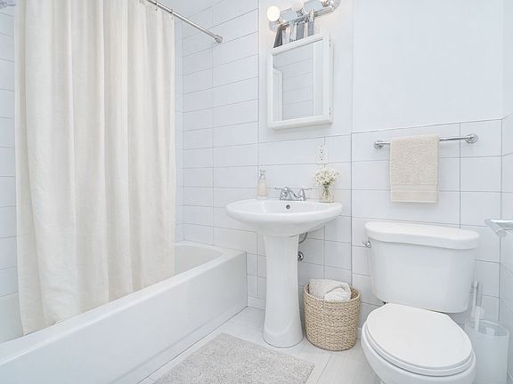 5th image of 319 E 78th St APT 3B