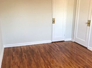 19211 42nd Ave APT 4, Flushing, NY 11358