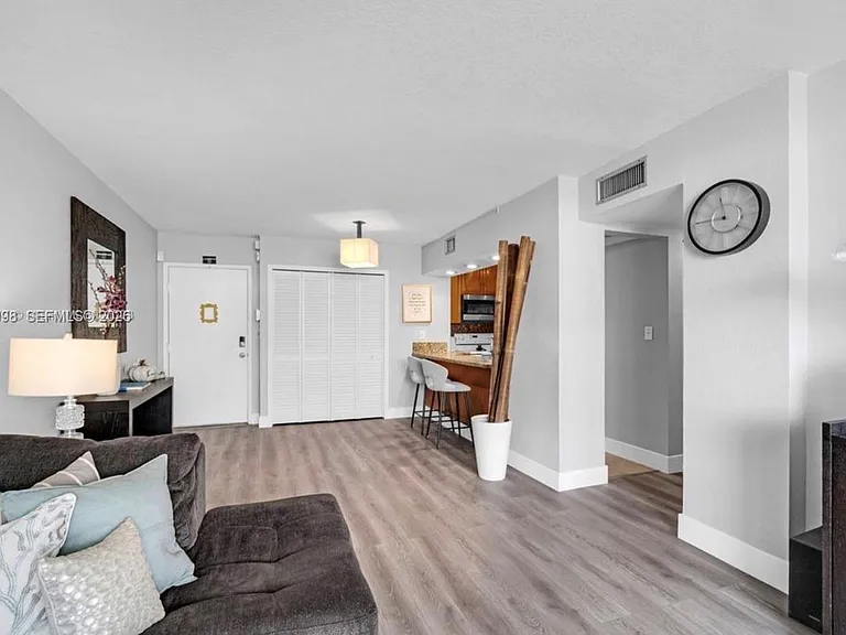 830 NW 87th Ave #303 — Photo 5