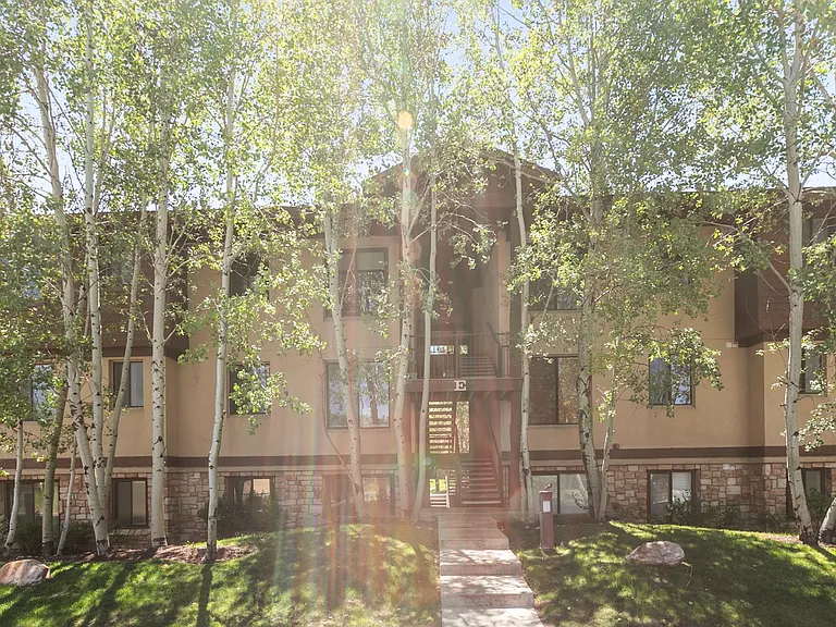 1600 Pinebrook Blvd #E1 — Photo 21