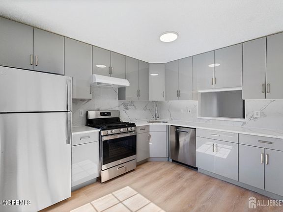5th image of 467 Andover Pl #467