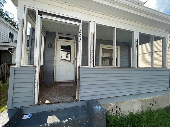 3rd image of 229 Chestnut St