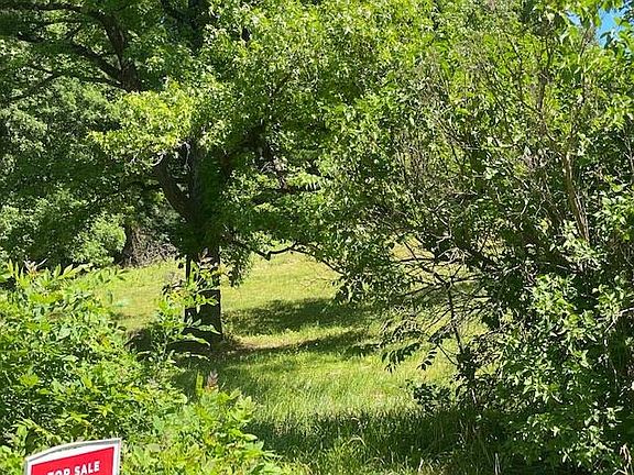 5th image of 193 E County Road 100 N